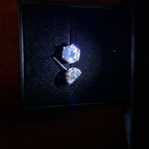 Cage setting faux diamond studs